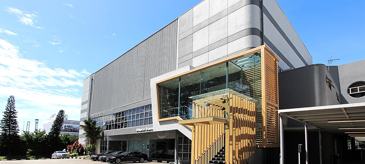 10_Raeburn_Park_Facade-min